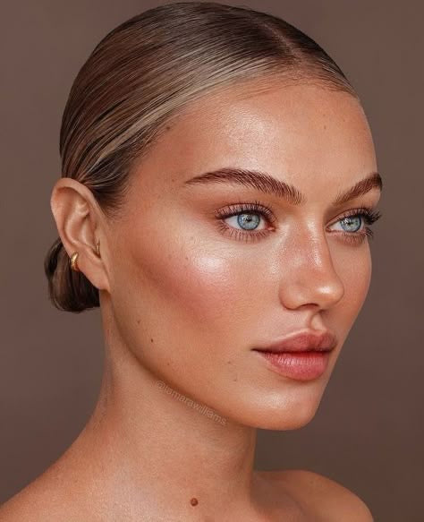 MAKEUP