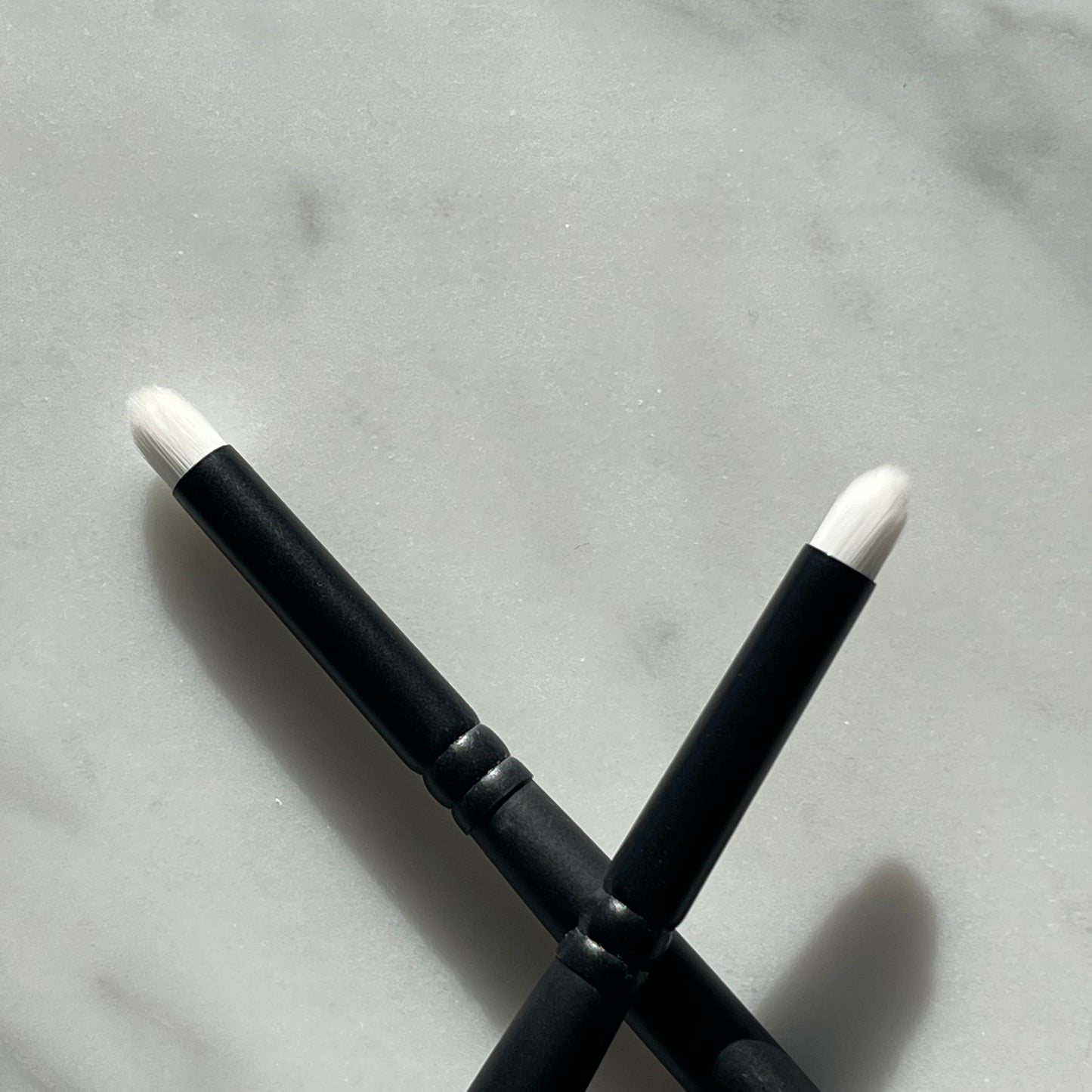 HD White Pointed Smudge Brush