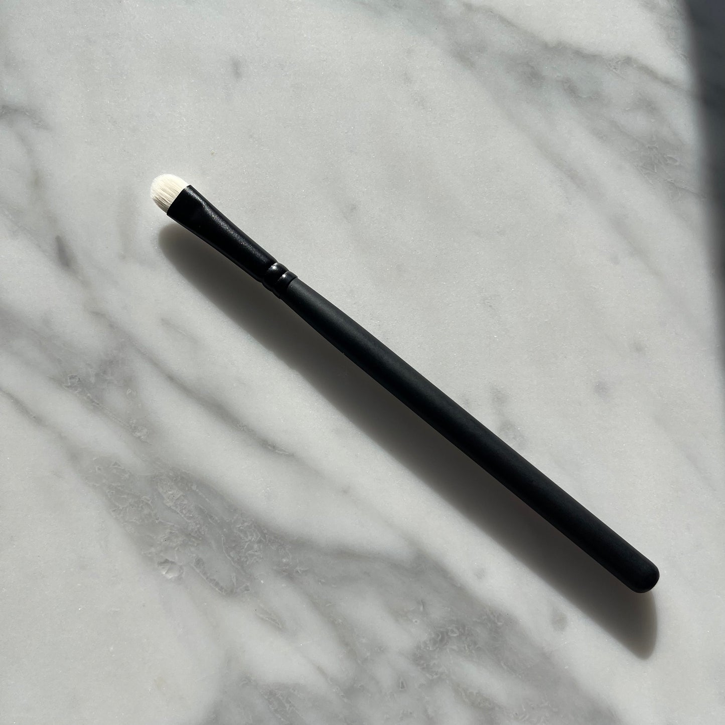 HD White Large Chisel Brush