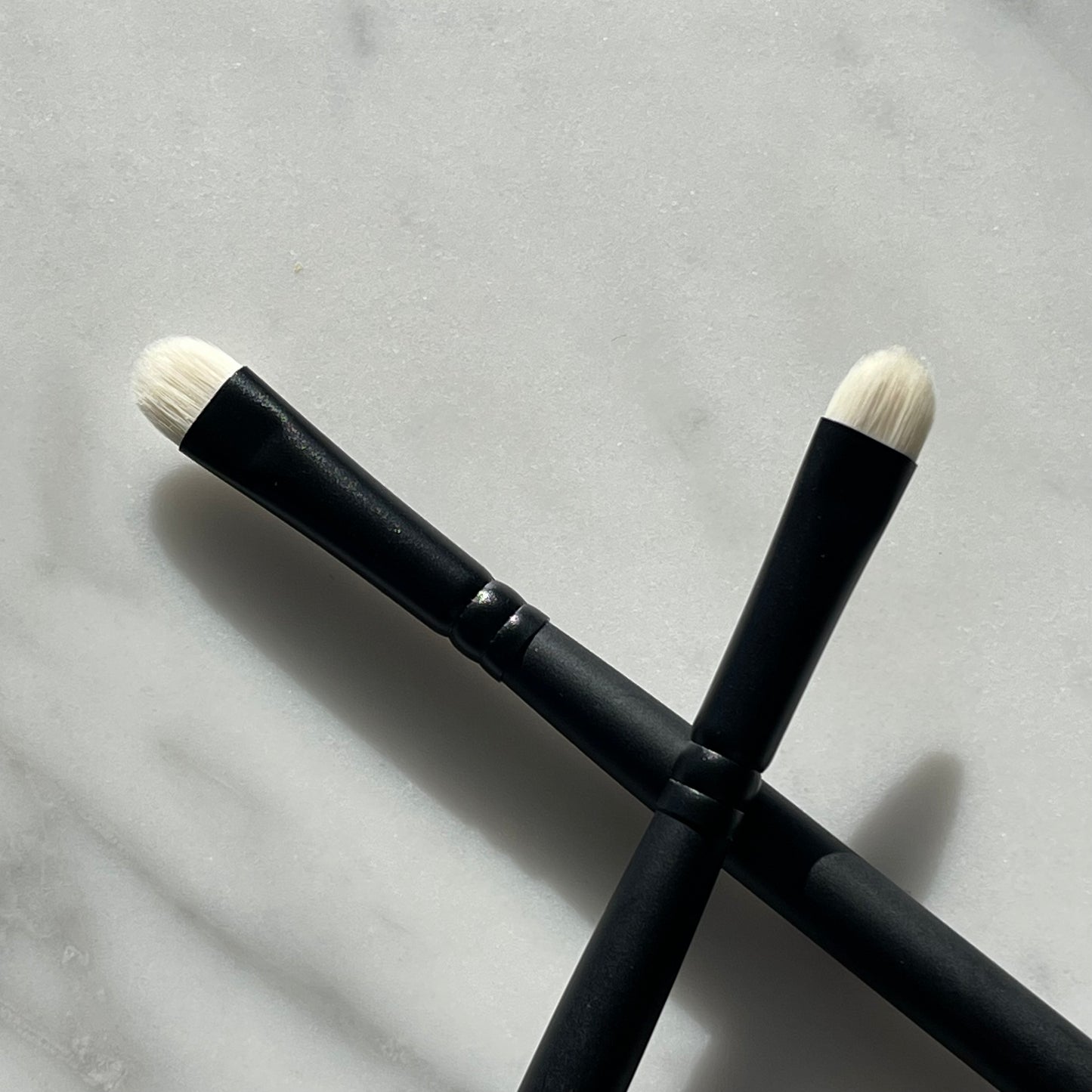HD White Small Chisel Brush