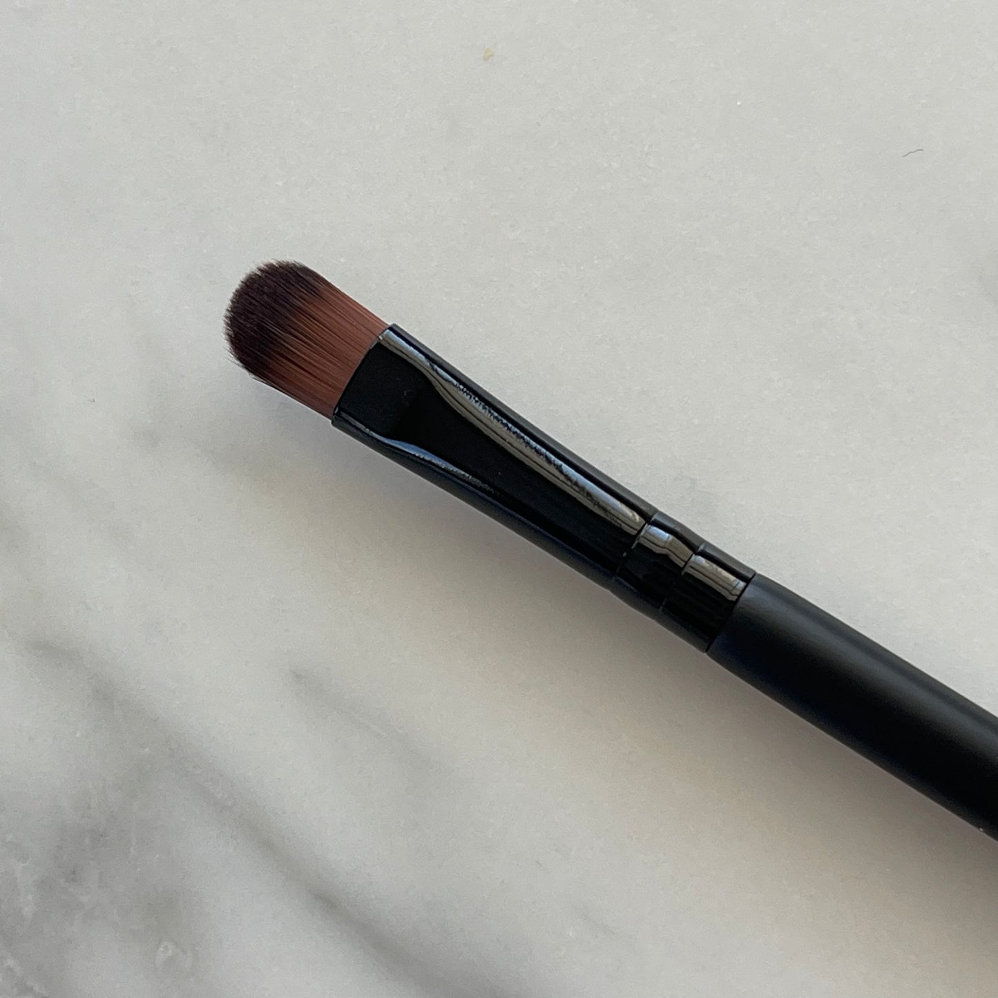 Lux Small All Over Brush