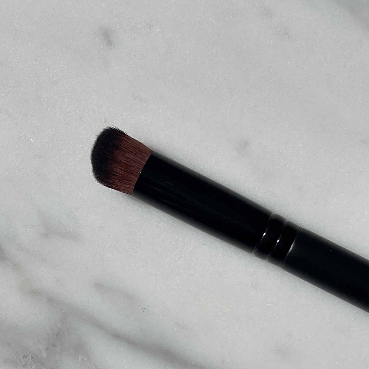 Lux Buffing Concealer Brush