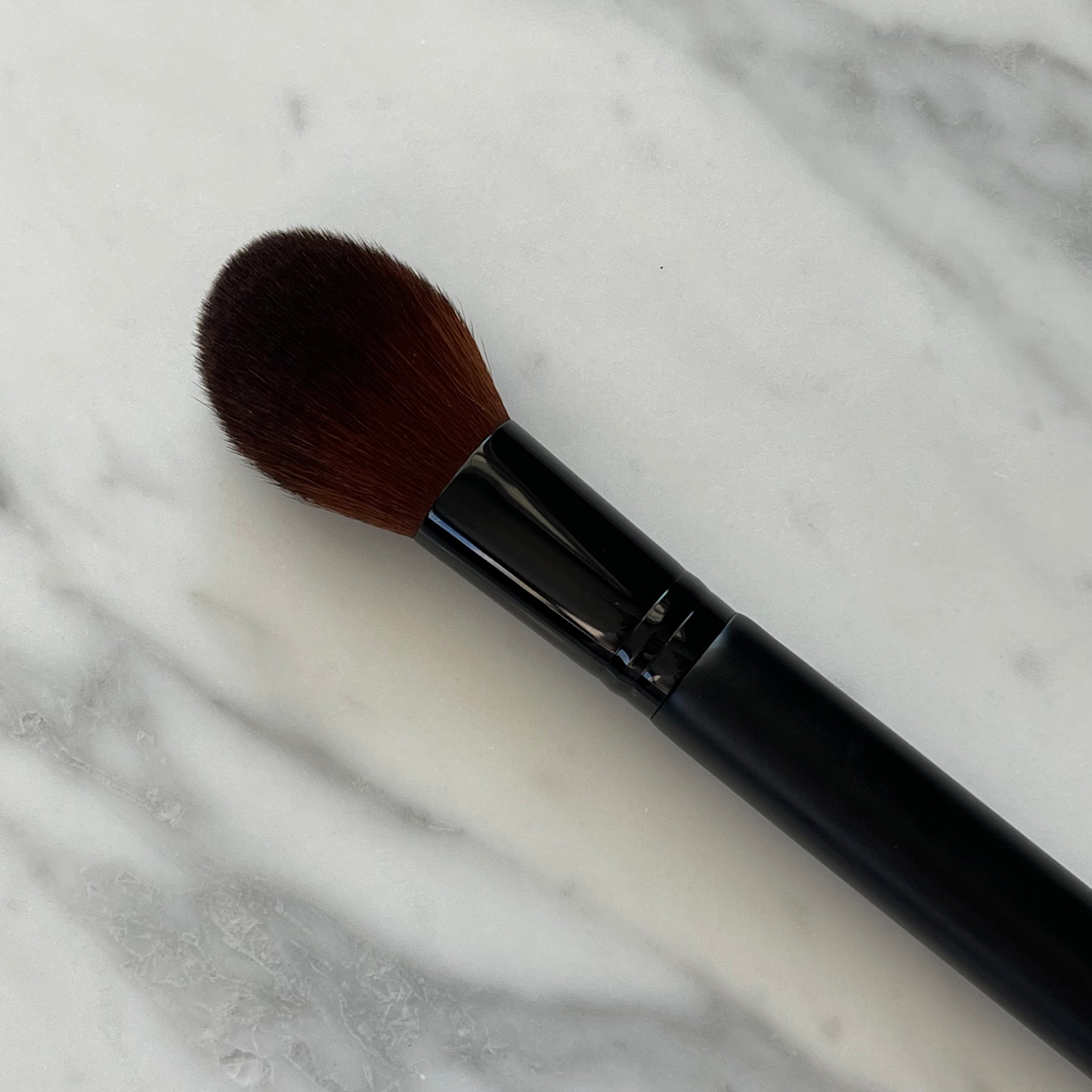 Lux Large Pointed Face Brush